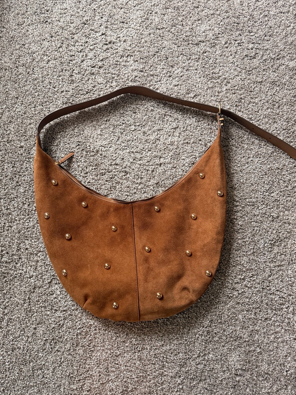 Madewell The Essential Curve Shoulder Bag | Dried Acorn - Picture 3 of 5